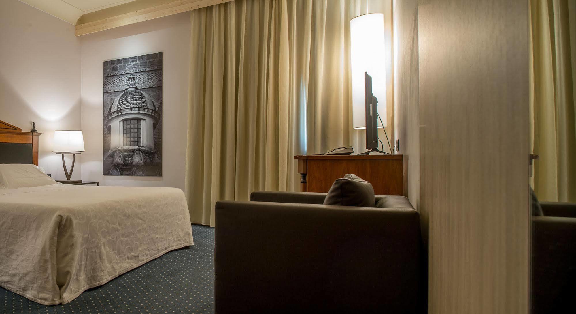 Federico Ii Central Palace 4*